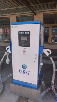 قیمت خوب رنگ سفارشی ایستگاه های شارژ سریع DC شارژر 120KW EV آنلاین
