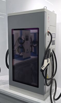 قیمت خوب ایستگاه شارژ سریع خودروی الکتریکی تجاری CLF DC سری 120 با خنک‌کننده هوا IP54، شارژر DC 120 کیلووات با صفحه نمایش LCD تبلیغاتی 55 اینچی، پیکربندی کانکتور چندگانه OCPP1.6J آنلاین