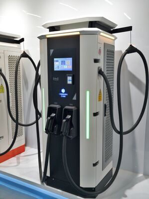 شارژر خودروی برقی DC 60 کیلووات CCS1 CCS2 CHAdeMO GB/T 200-1000 ولت OCPP 1.6J IP54 ایستگاه شارژ سریع